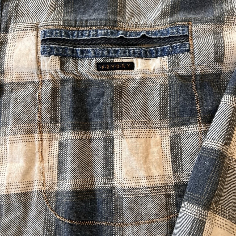 Vintage Fryday Club Men's Shirt Size Large Blue White Plaid Denim Collar Cotton - Picture 4 of 7